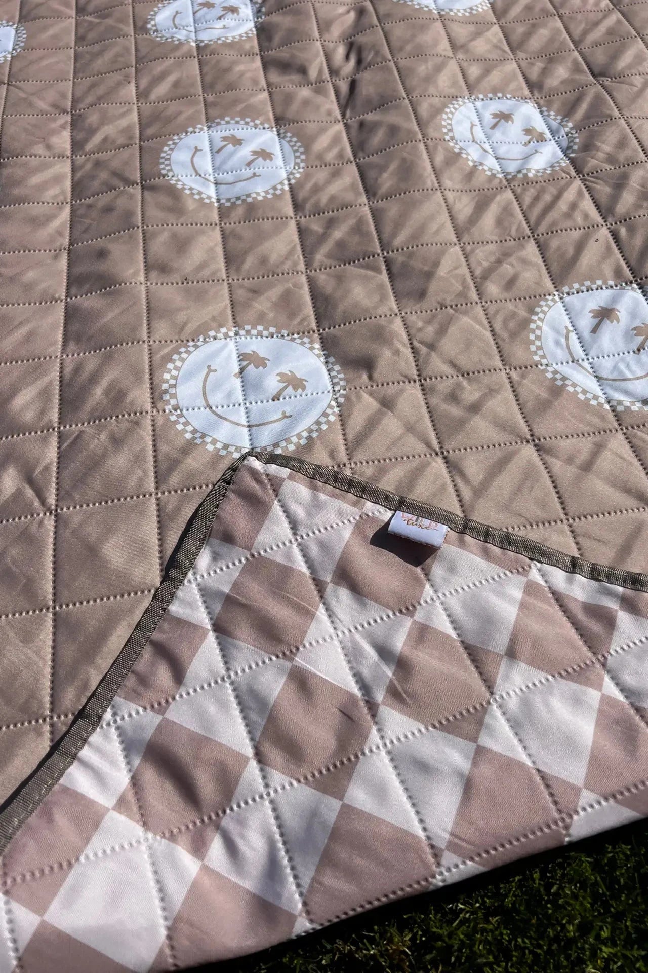 Tan Smiley Checkered Picnic Blanket