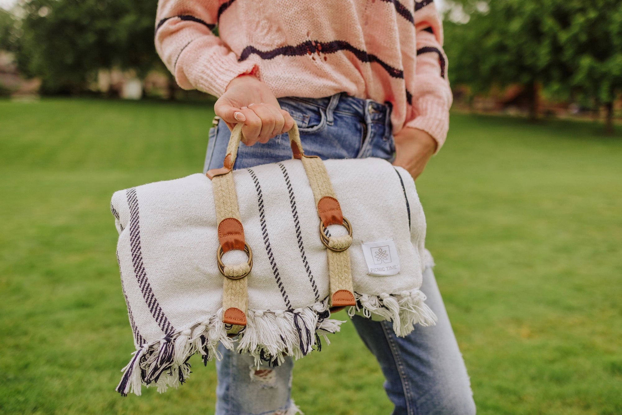 Picnic Blanket With Harness - Blue and White